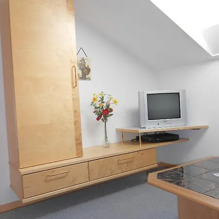 豪斯特尔纳酒店 公寓